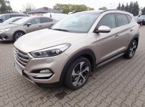 w HYUNDAI- TUSCON 1.7 CRDI BlueDrive Comfort 2WD DCT