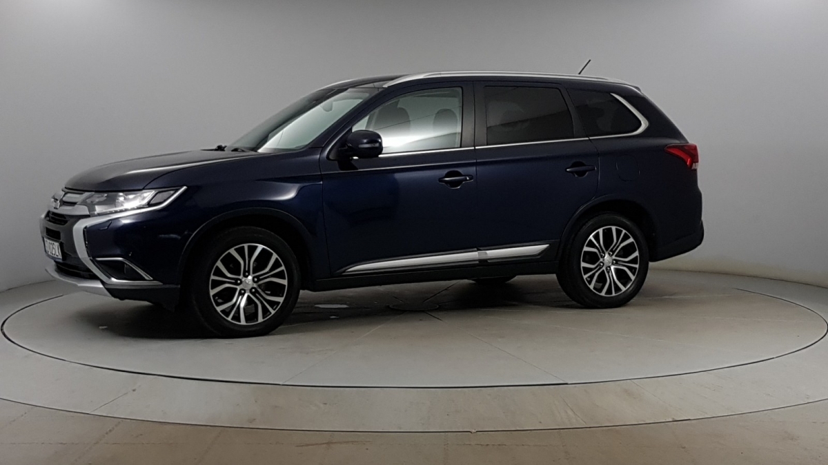 Outlander intense комплектация