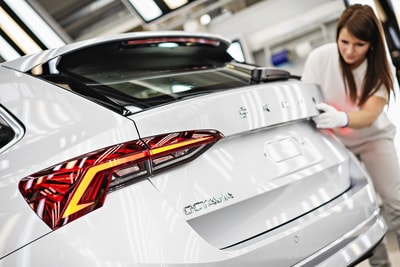 Auto Leasing Nowy samochód osobowy w fabryce